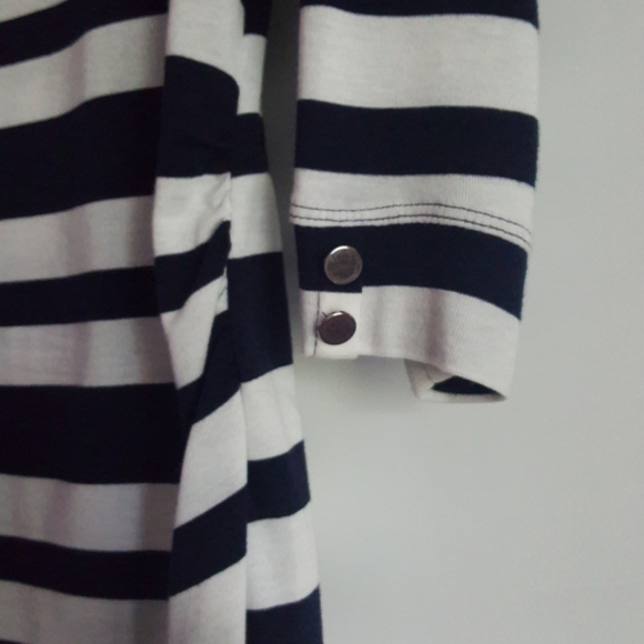 New York & Co., Black / White Key Hole Top - Picture 3 of 6